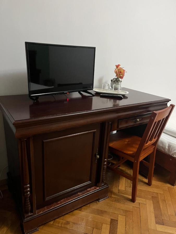 Hotel Pensiunea Diana Făgăraş Zewnętrze zdjęcie