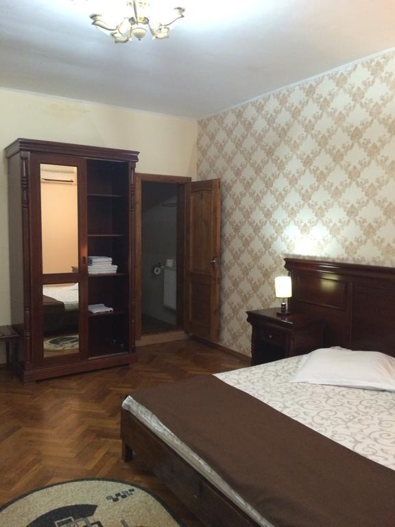 Hotel Pensiunea Diana Făgăraş Zewnętrze zdjęcie